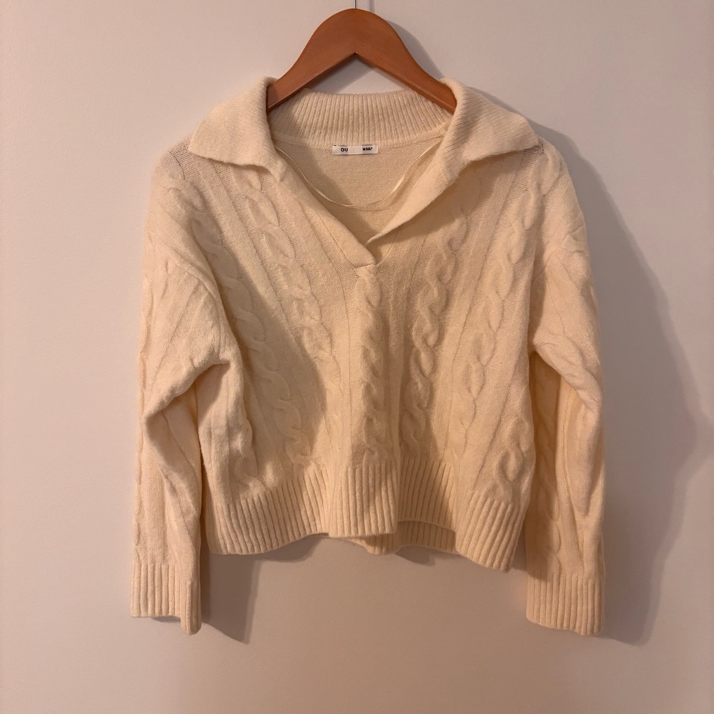 GU Cream Cable Knit Collared V-Neck Sweater M EUC